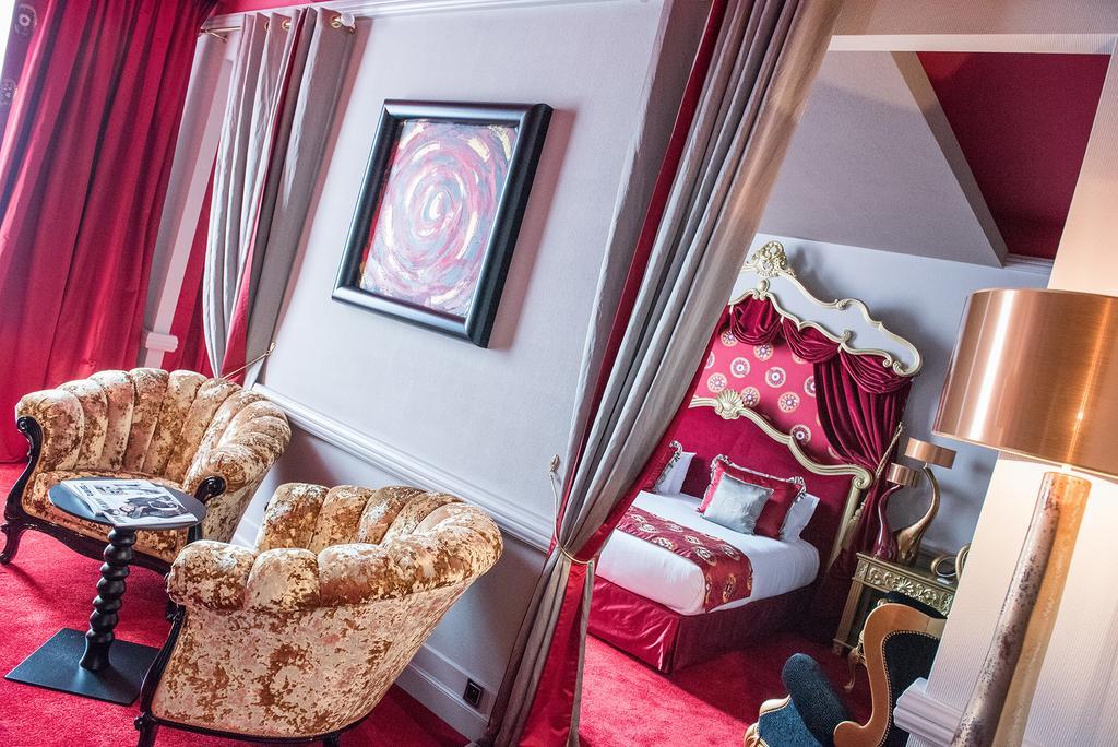 Le Stelsia Resort Saint-Sylvestre-sur-Lot Esterno foto