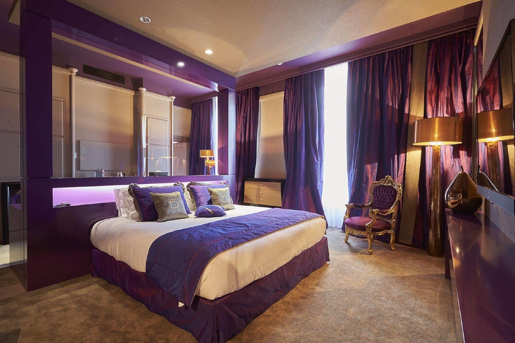 Le Stelsia Resort Saint-Sylvestre-sur-Lot Esterno foto