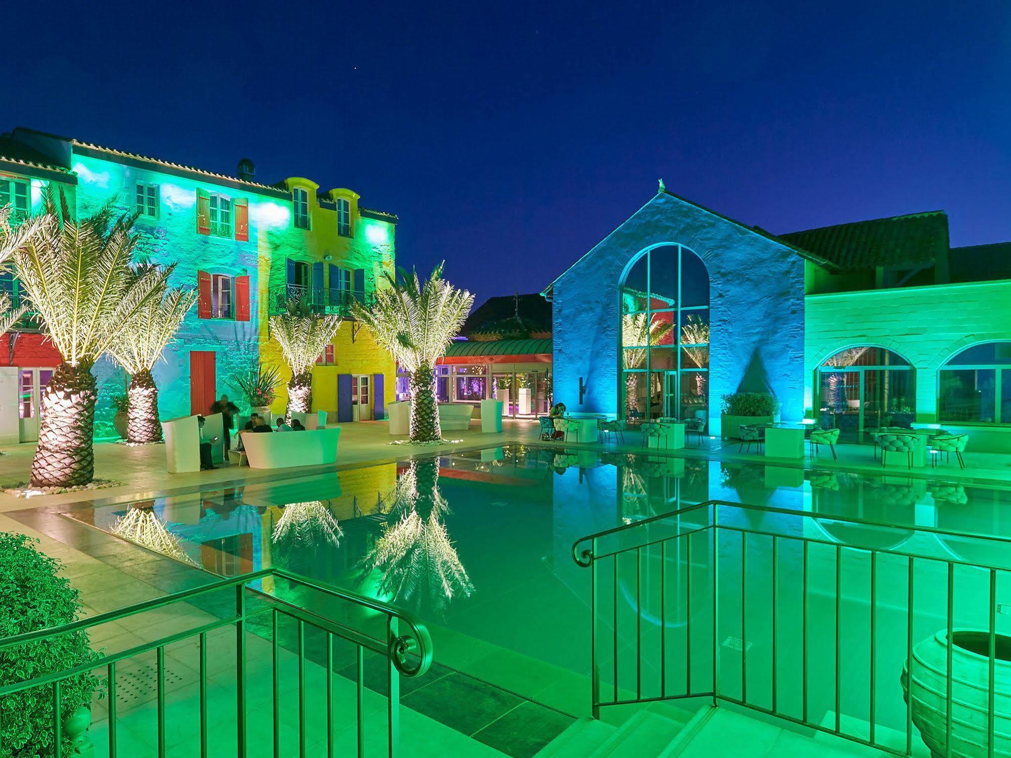 Le Stelsia Resort Saint-Sylvestre-sur-Lot Esterno foto