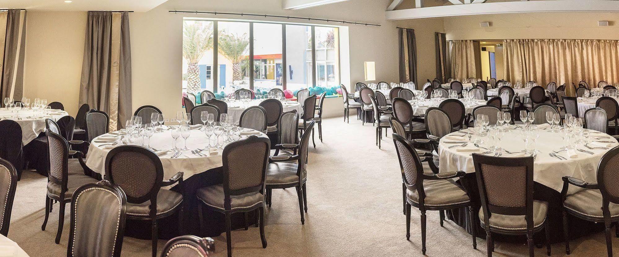 Le Stelsia Resort Saint-Sylvestre-sur-Lot Esterno foto